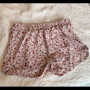 Women’s Gianni Bini athletic shorts